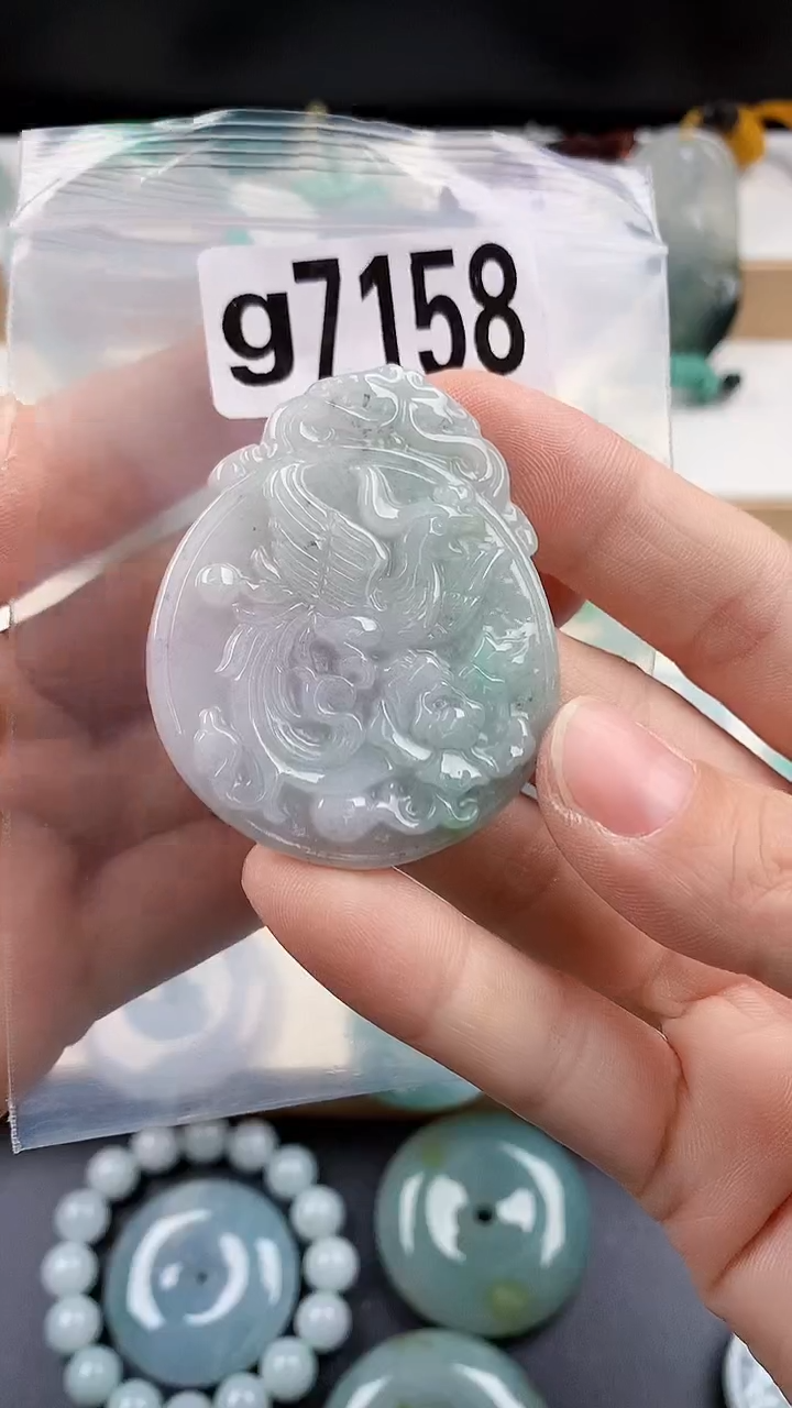 颈饰未镶嵌翡翠天然翡翠吊坠挂件