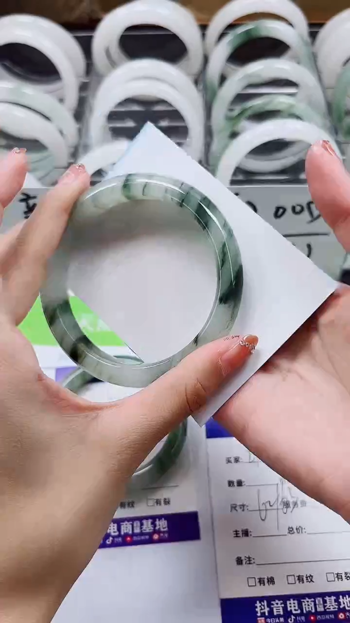 【闪购商品】石英质玉手镯未镶嵌A213-62/63