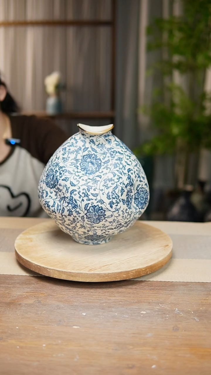 【闪购商品】陶瓷 花器青花瓷缠枝莲大肚