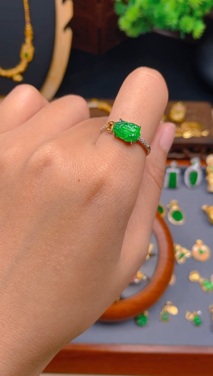 翡翠戒指银S925镶嵌貔貅戒指