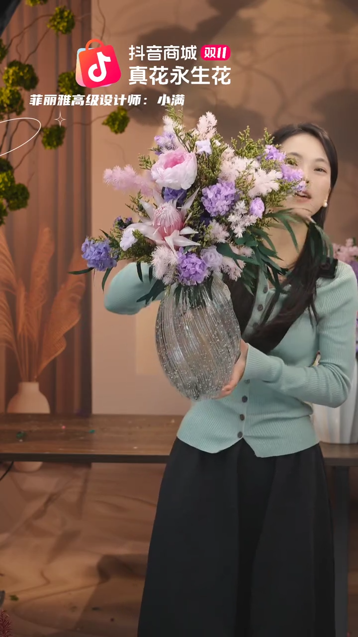 有机玻璃图片款式：花+花瓶一整套