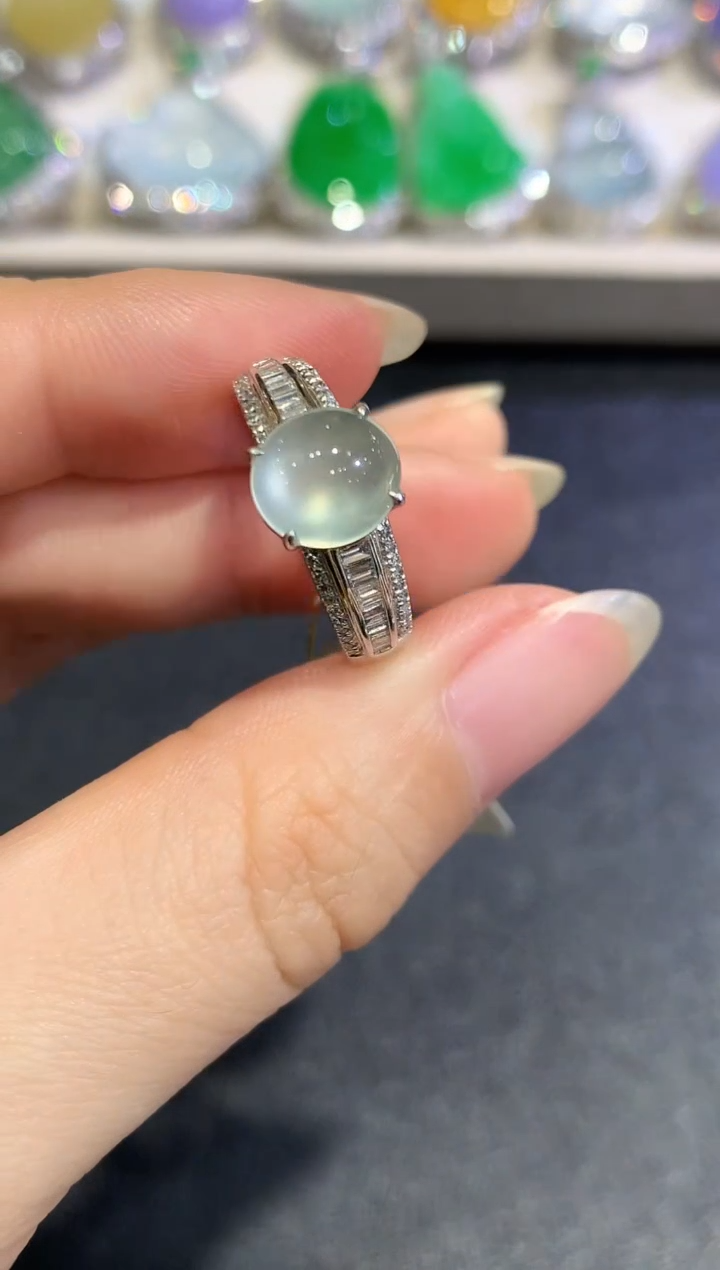 【闪购商品】翡翠戒指18K金镶嵌C125   