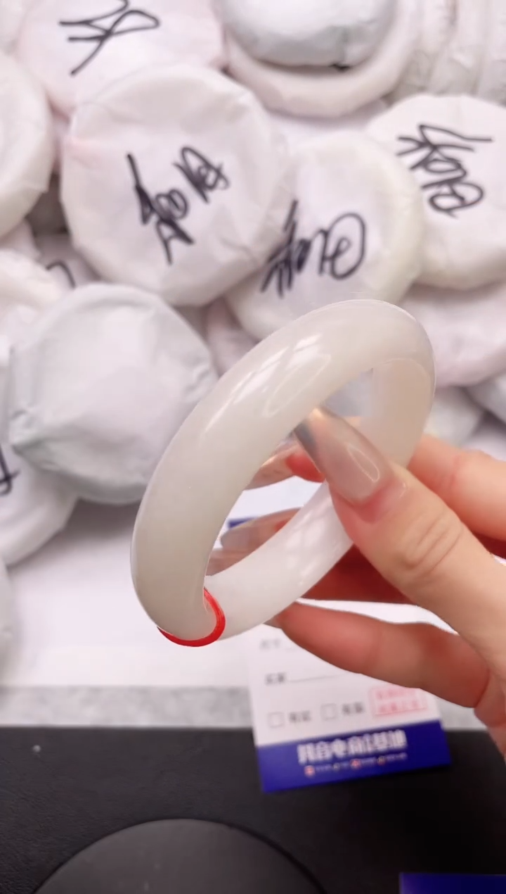 【闪购商品】和田玉手镯未镶嵌16K77-56