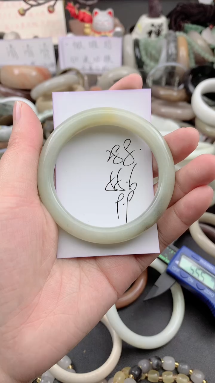 未镶嵌手镯石英质玉288