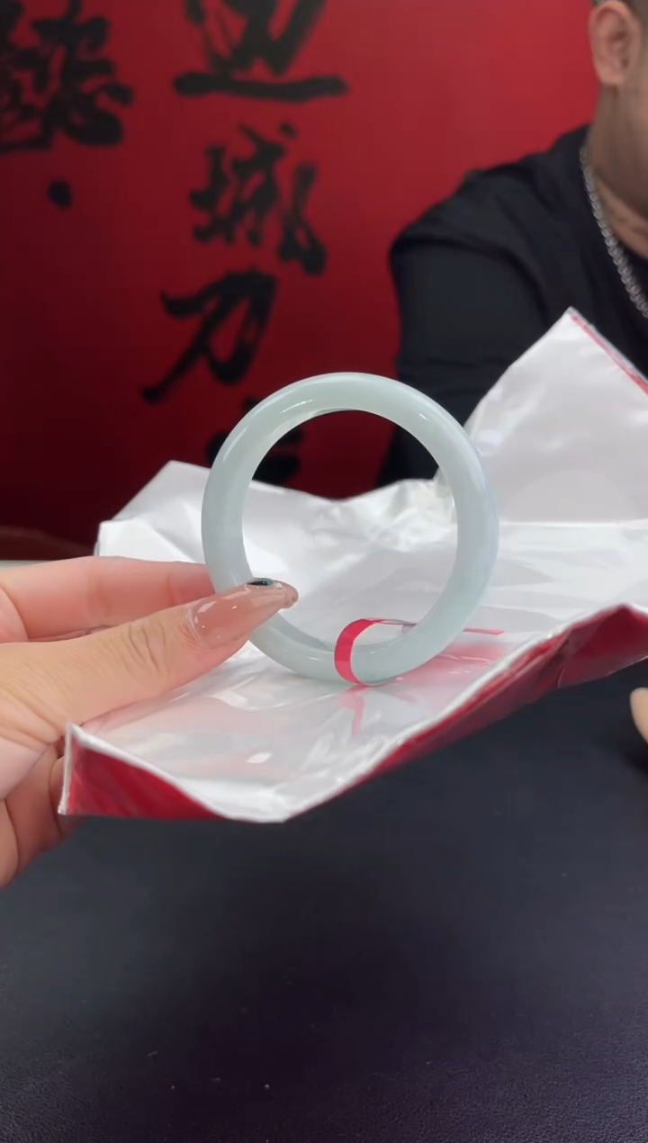 【闪购商品】翡翠未镶嵌手镯26翡翠手镯（微瑕）