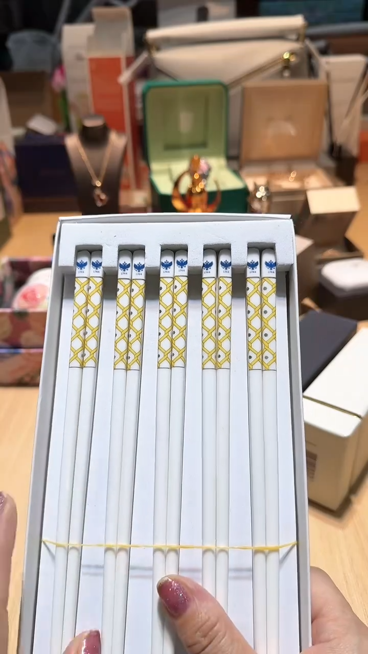 【闪购商品】瓷片锅碗瓢盆一件不剩