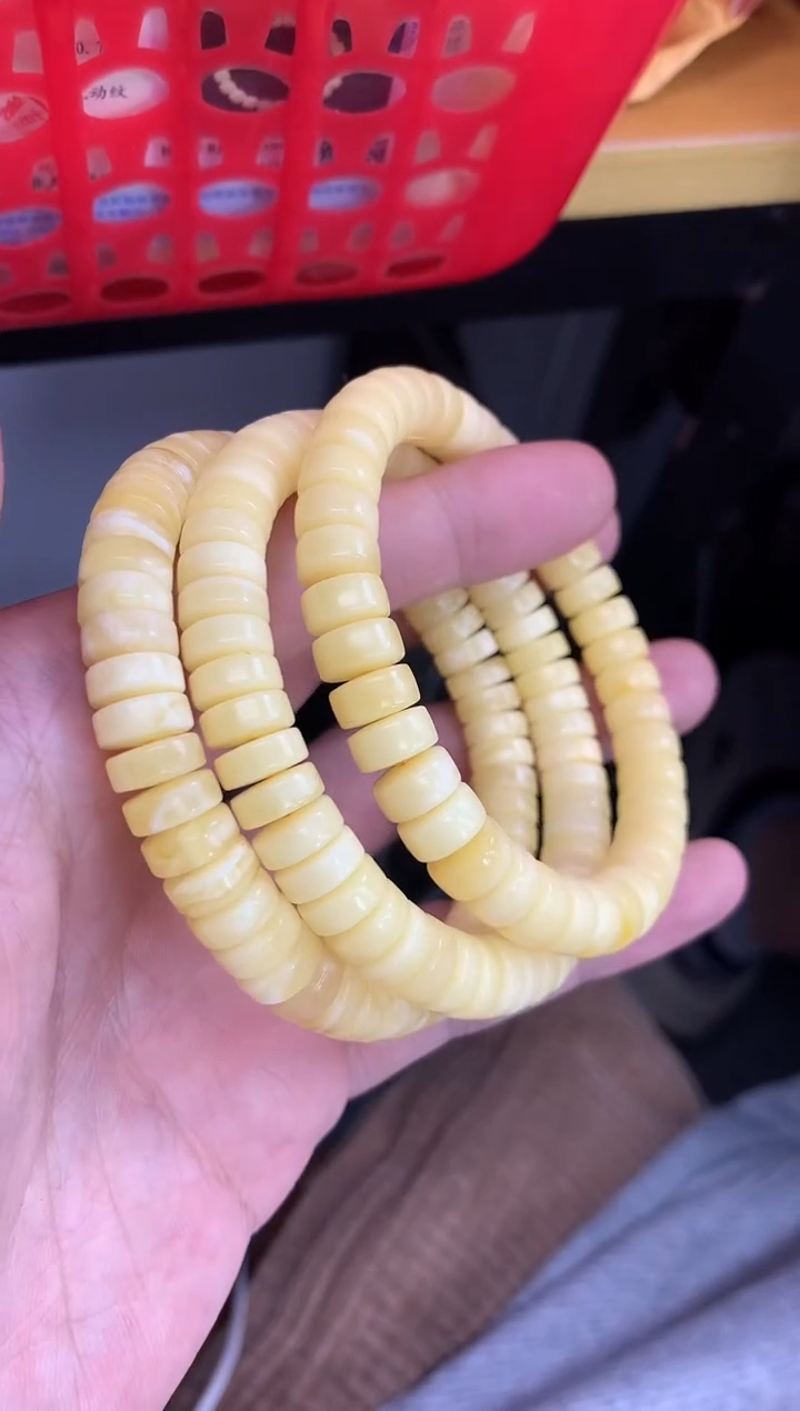 【闪购商品】琥珀裸石未镶嵌手串多样性发其一