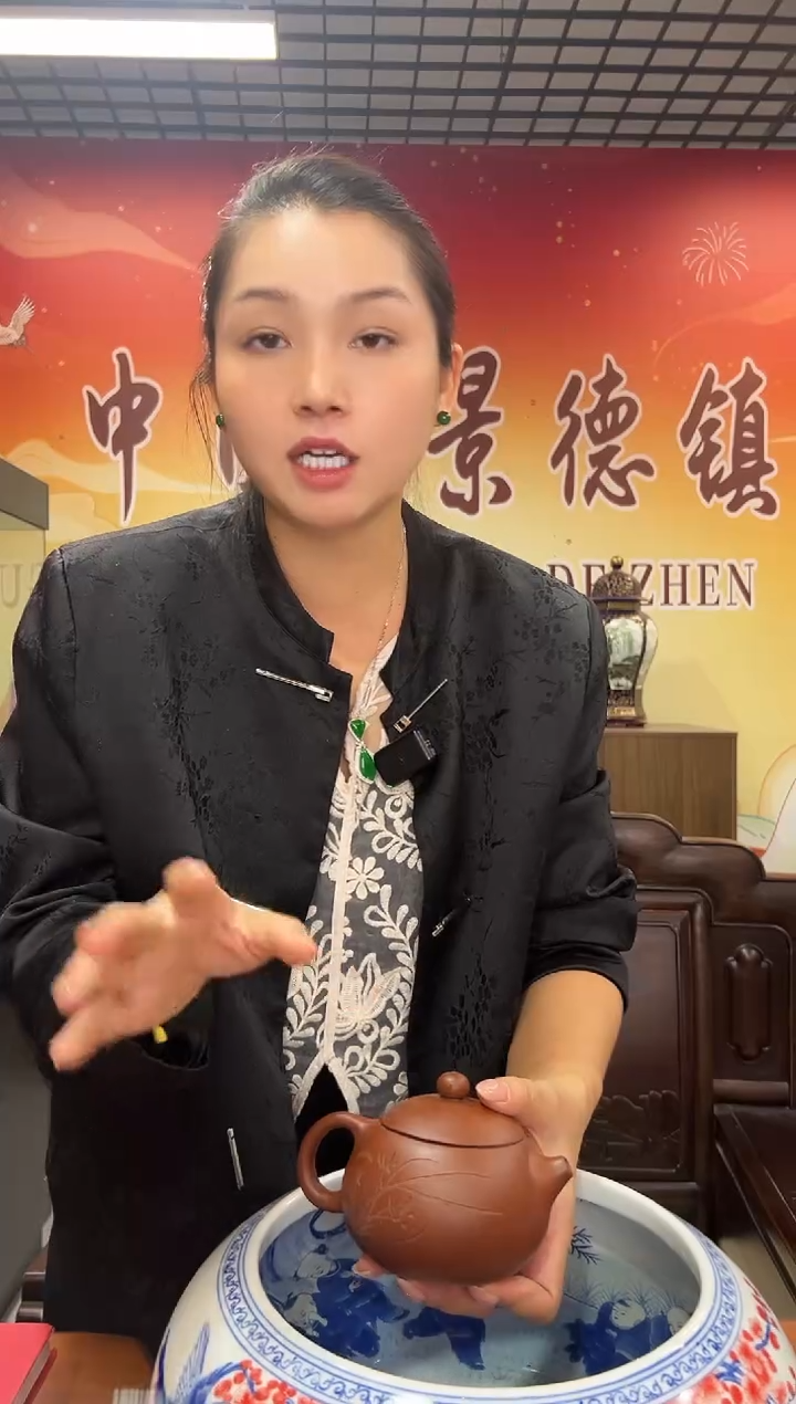 摆件底槽青紫砂西施壶