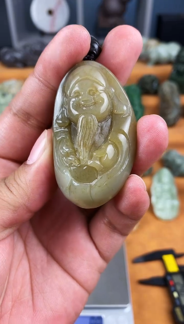 颈饰未镶嵌和田玉1