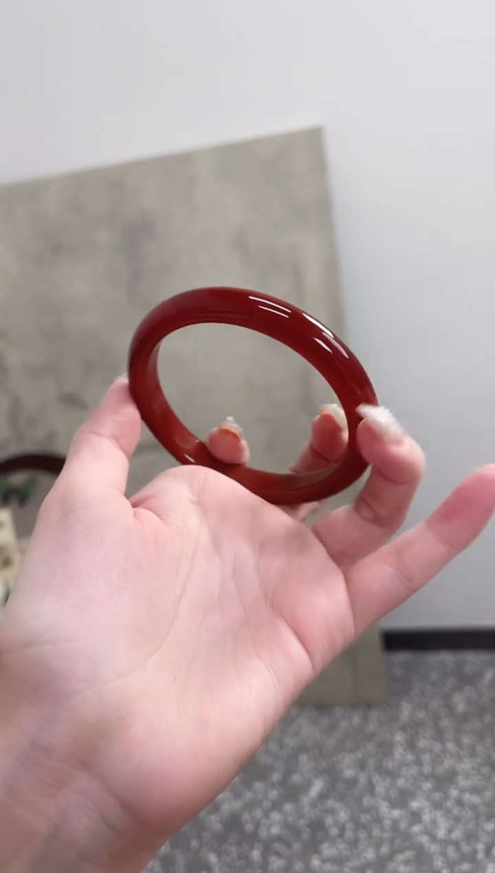 【闪购商品】玛瑙/玉髓手镯未镶嵌64圈 需要包容