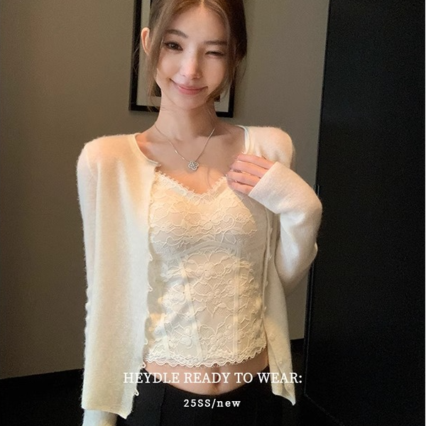 白色v领蕾丝吊带背心女带胸垫2025新款早秋外穿美背内搭通勤打底