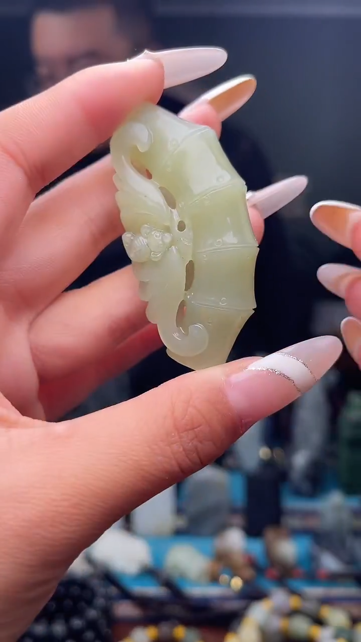 未镶嵌和田玉挂件1