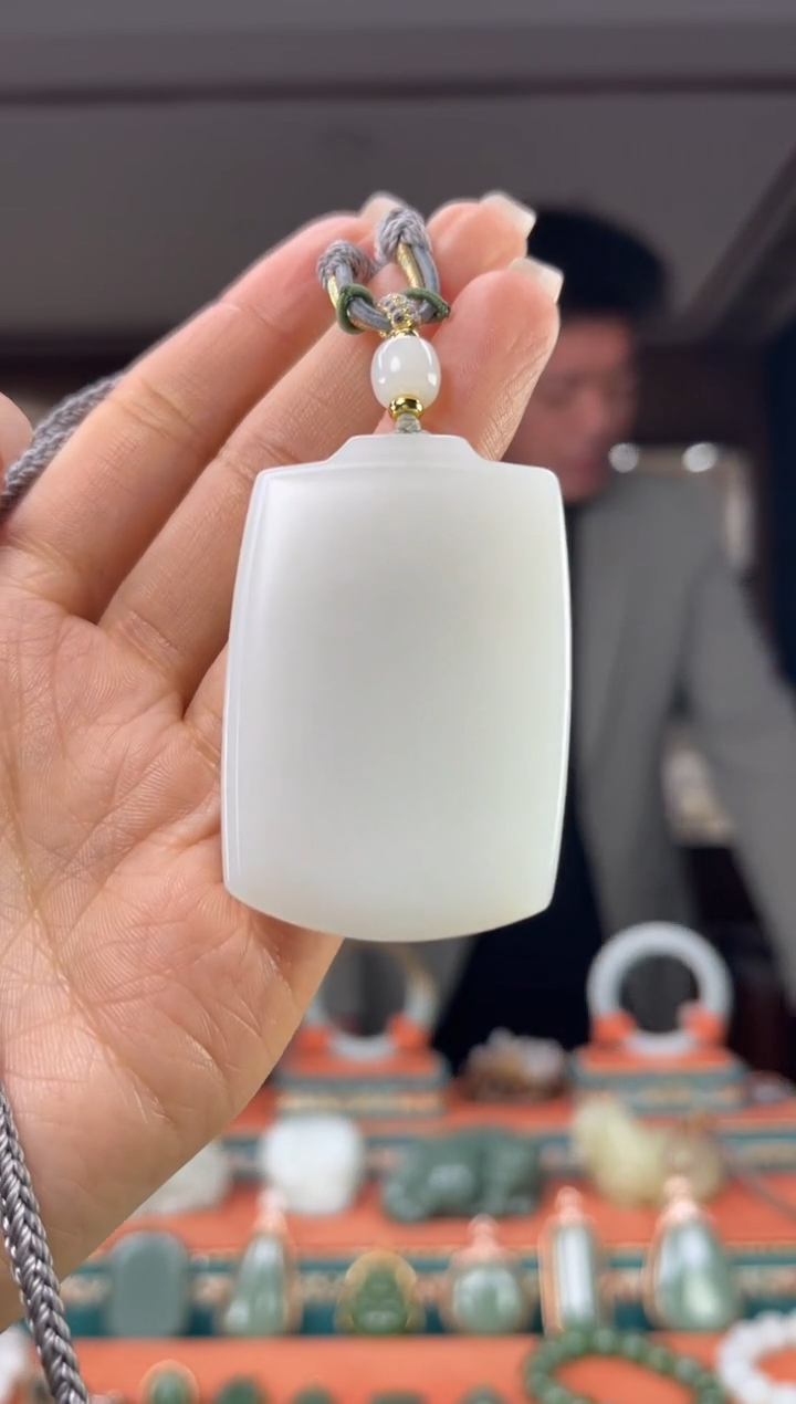 颈饰未镶嵌和田玉不***吖佩佩