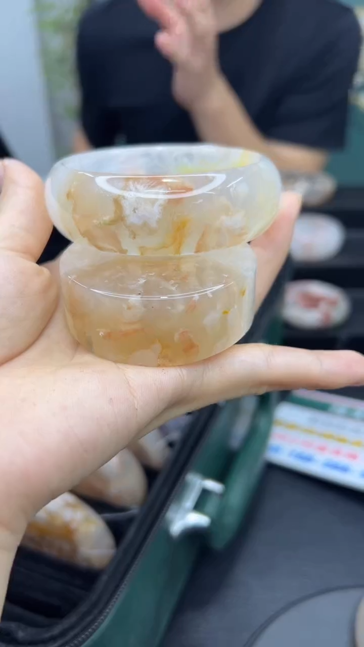 【闪购商品】石英质玉手镯未镶嵌A554(60圈赠送镯心)