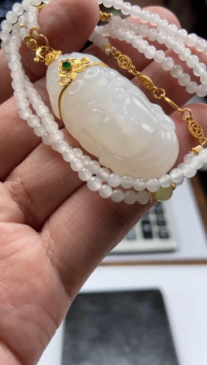 天然和田玉吊坠（拍一发一）BJJ1753