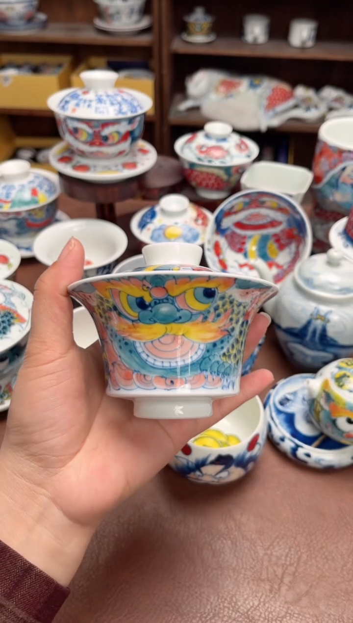 【闪购商品】微瑕福利价        醒狮盖碗