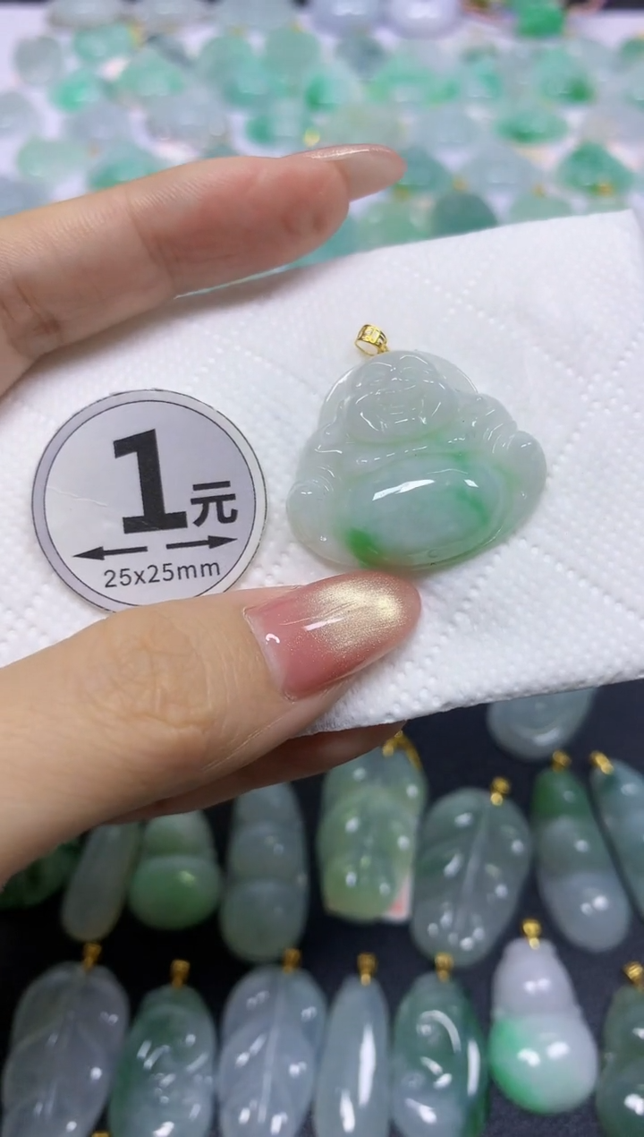 翡翠18K金镶嵌颈饰天然翡翠A货