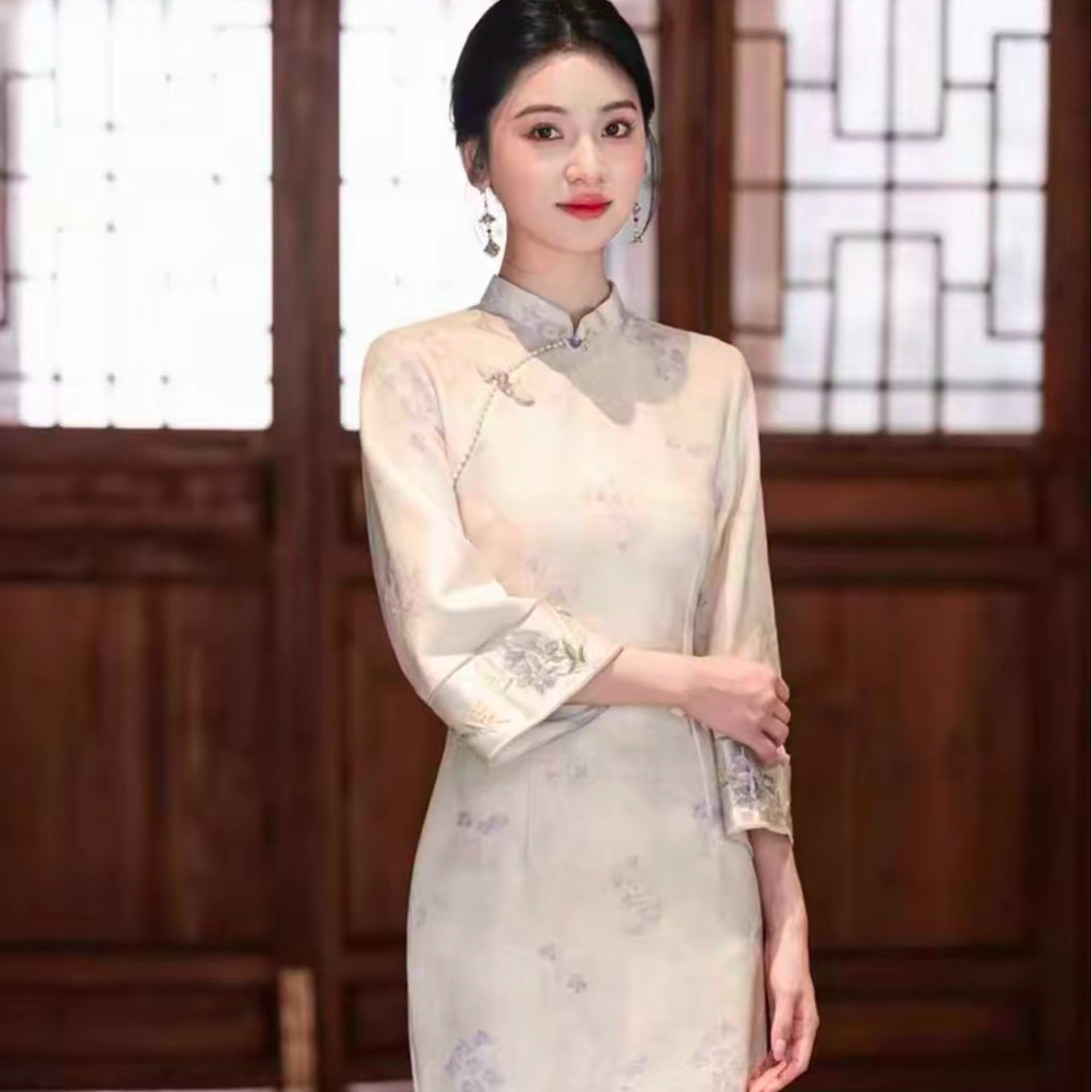 秋季新中式旗袍2025年新款高端素雅气质女修身长款年轻款日常可穿