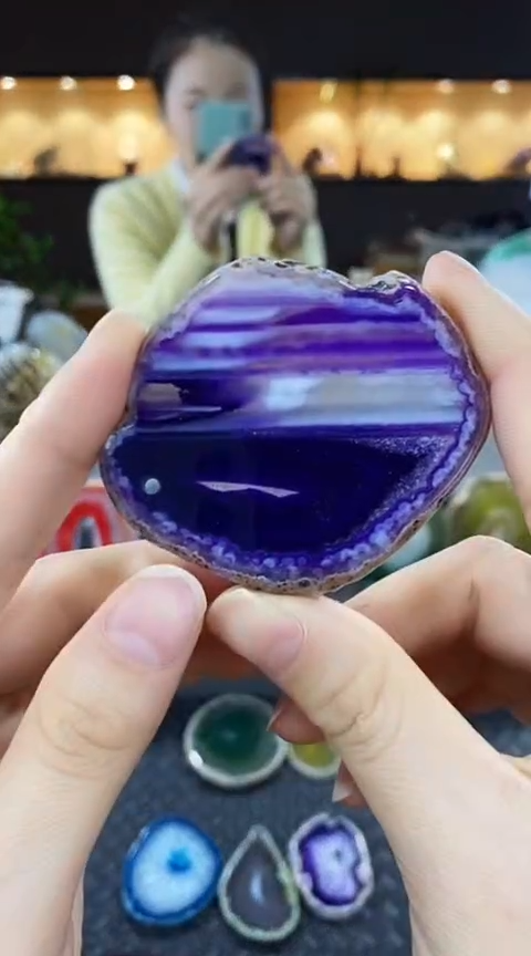 未镶嵌颈饰玛瑙/玉髓猎**使玛瑙