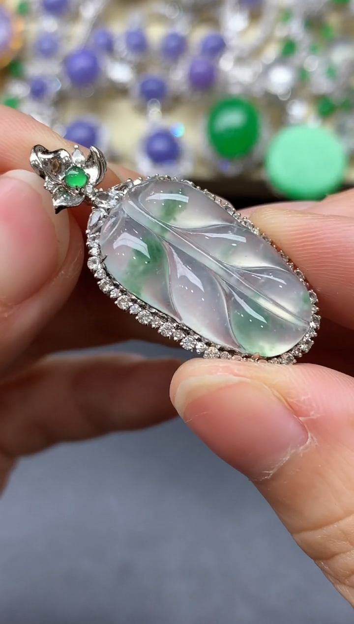 颈饰18K金镶嵌翡翠541-中国好珍宝