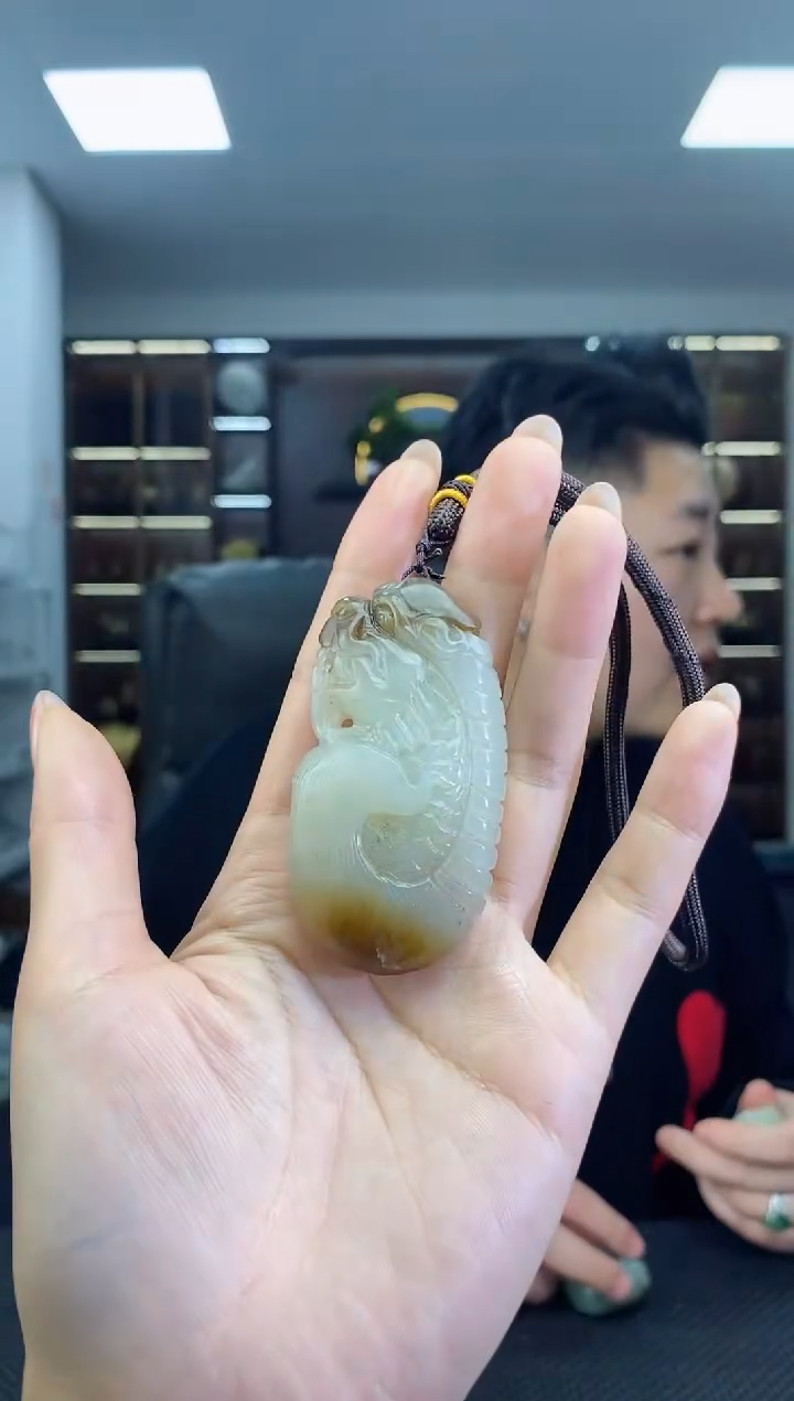【闪购商品】和田玉颈饰未镶嵌鱼华龙清货4