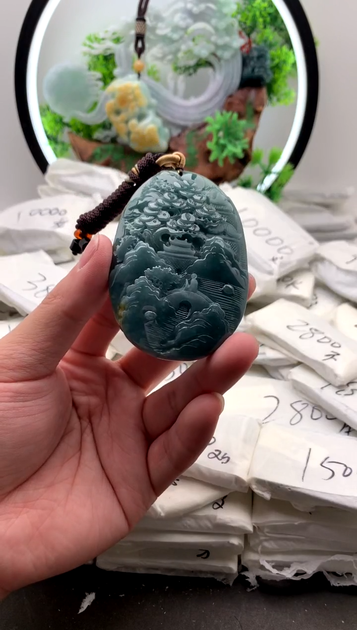 【闪购商品】翡翠颈饰未镶嵌山水牌