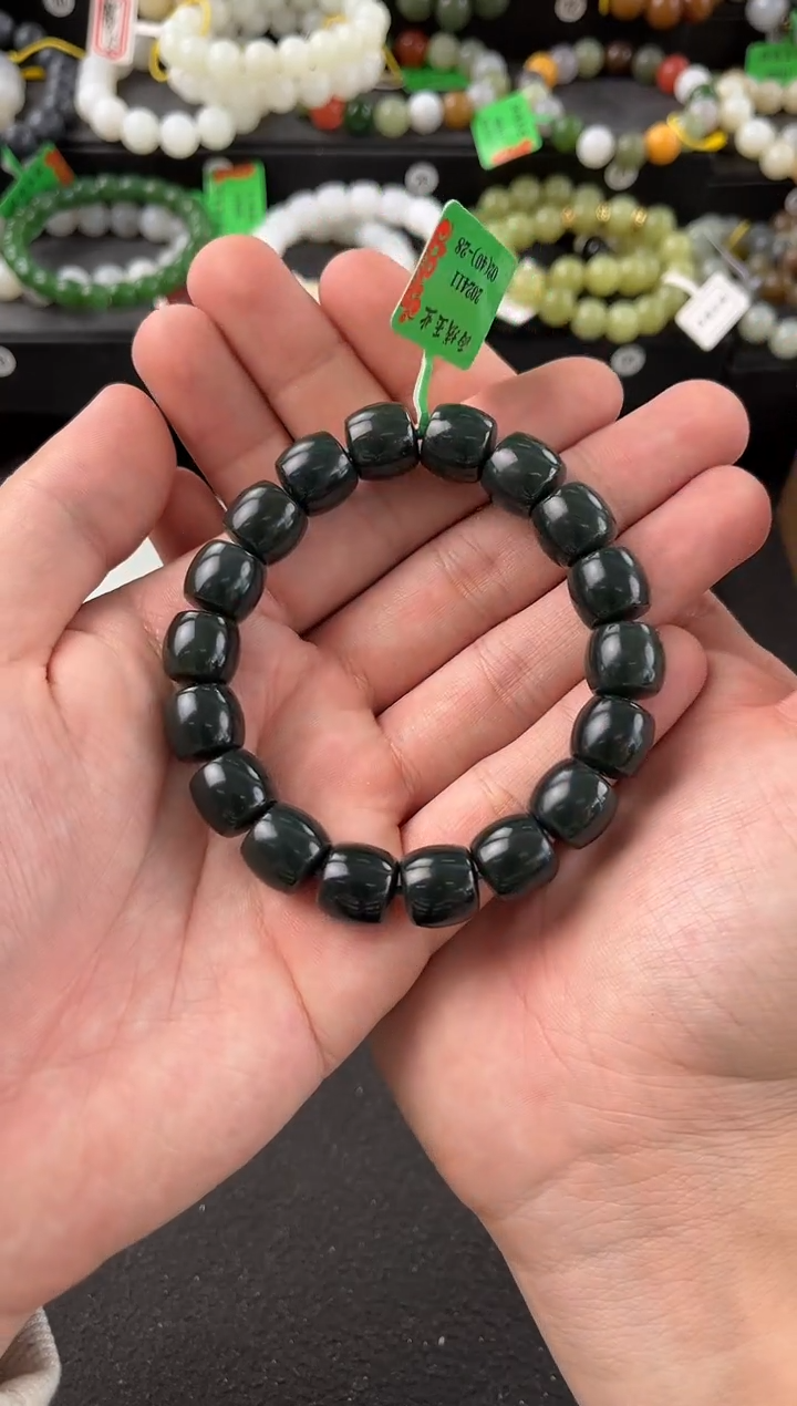 【闪购商品】和田玉手串未镶嵌和田黑青直切卡12微色差