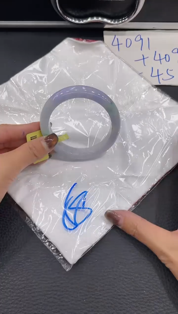 【闪购商品】翡翠手镯未镶嵌手镯
