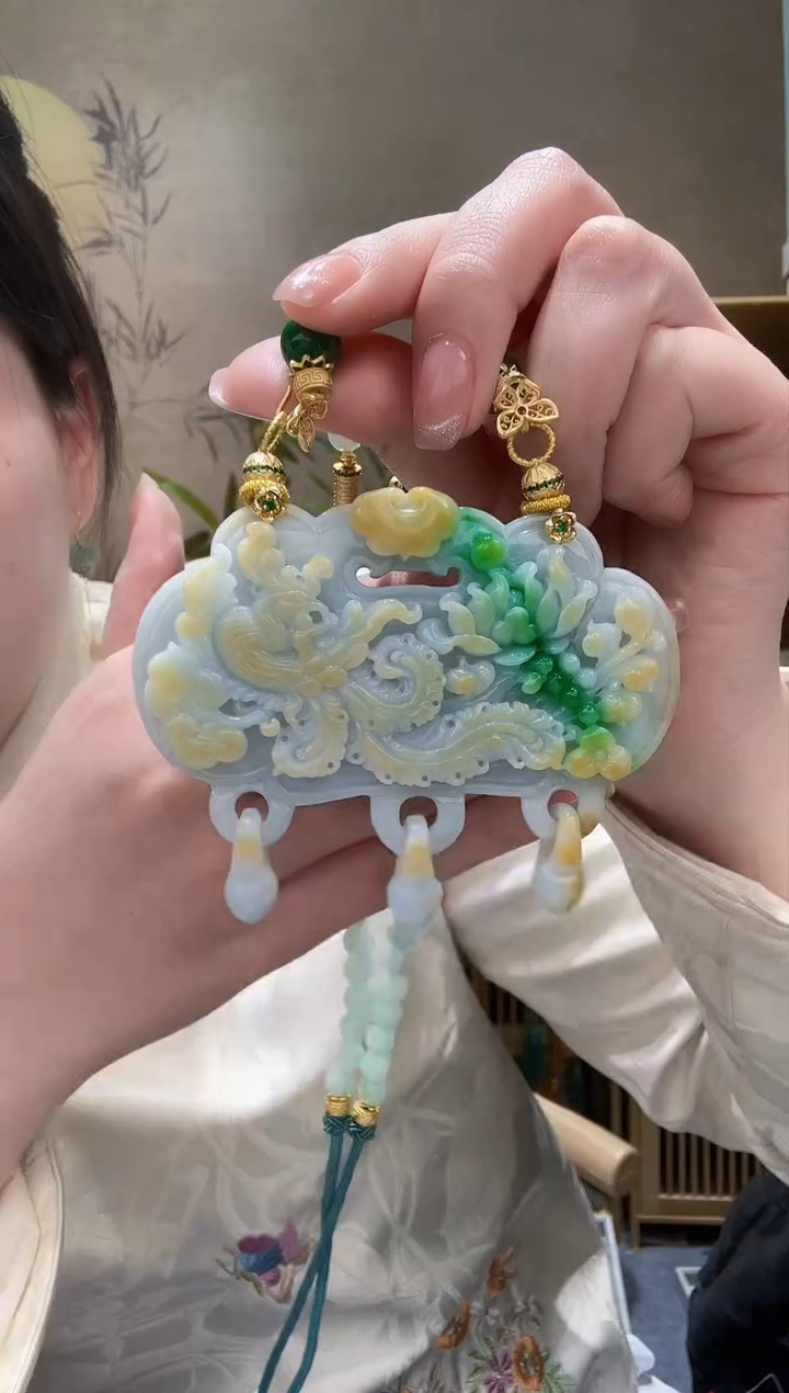 【闪购商品】翡翠颈饰未镶嵌吊坠