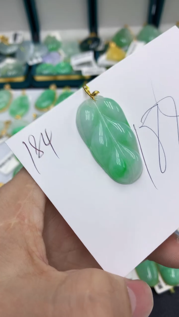 【闪购商品】翡翠颈饰18K金镶嵌翡翠