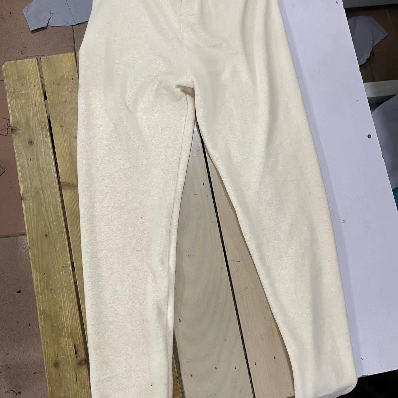 高弹不臃肿奥利绒中间层保暖裤裤子