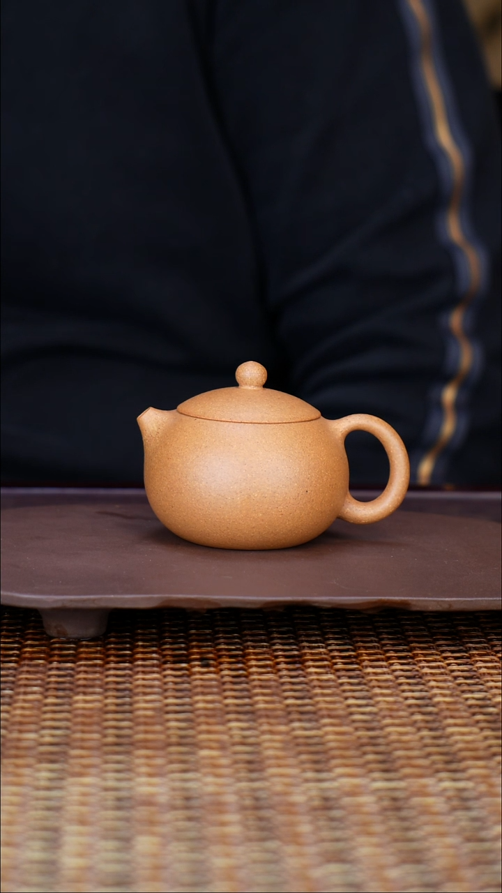 茶壶紫砂汀禾紫砂老黄段《西施》100cc