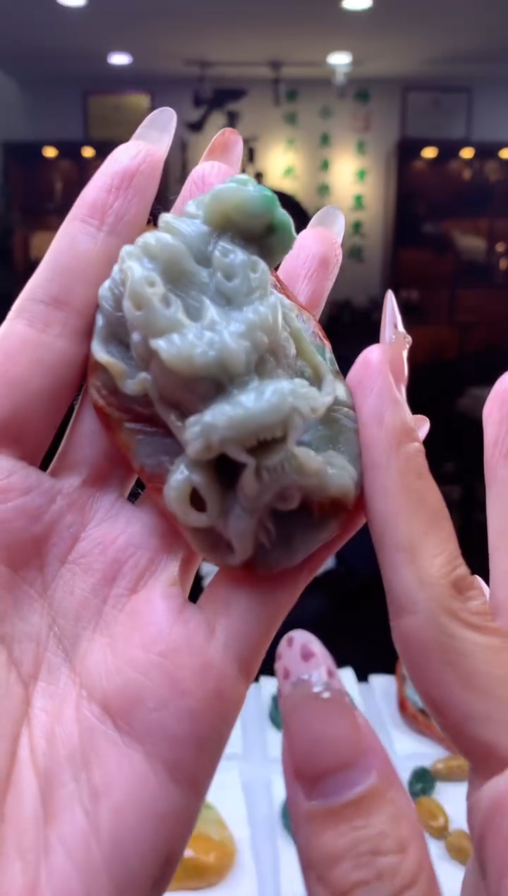 【闪购商品】定制翡翠未镶嵌挂件发货（拍一发一）