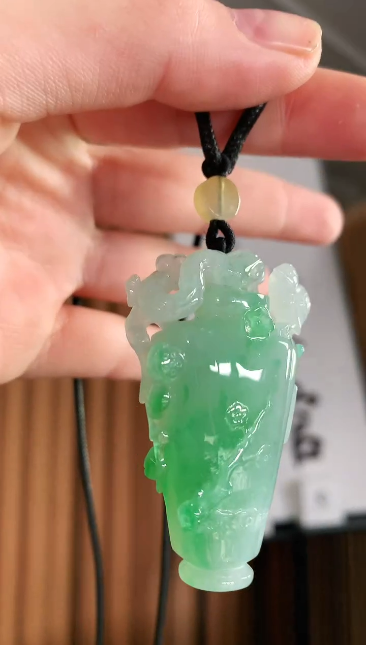 【闪购商品】翡翠颈饰未镶嵌吊坠