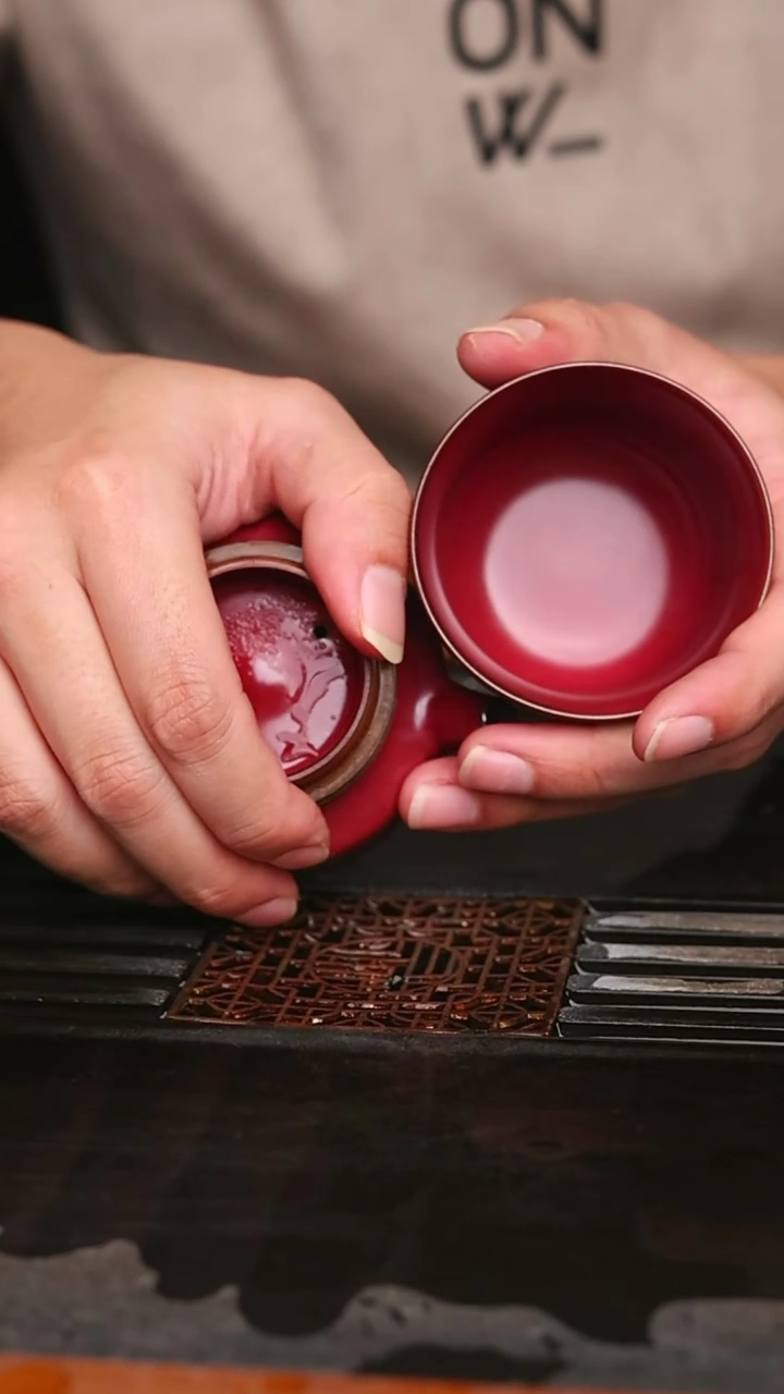               @@鱼藻纹德钟壶+鱼藻纹马蹄杯