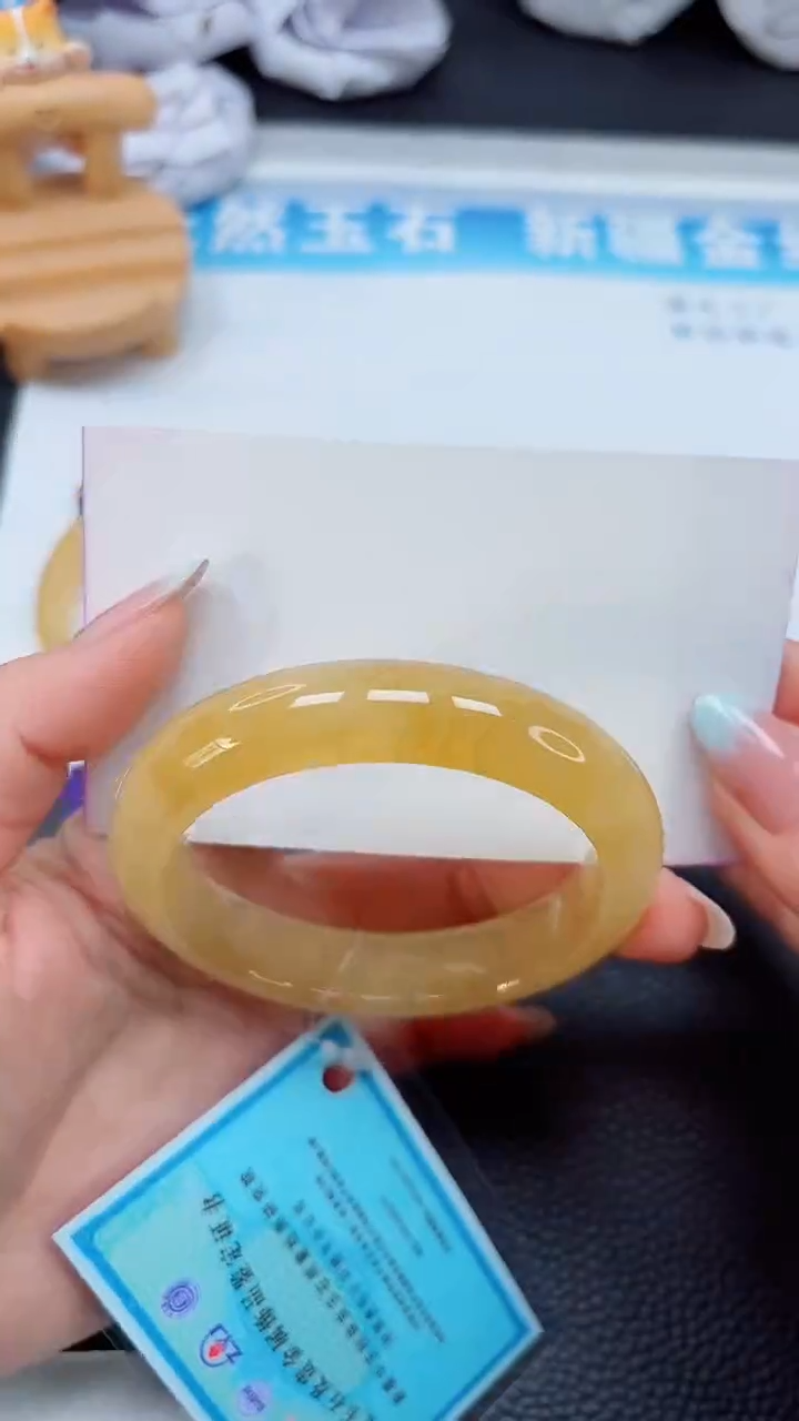 【闪购商品】石英质玉手镯未镶嵌116---56