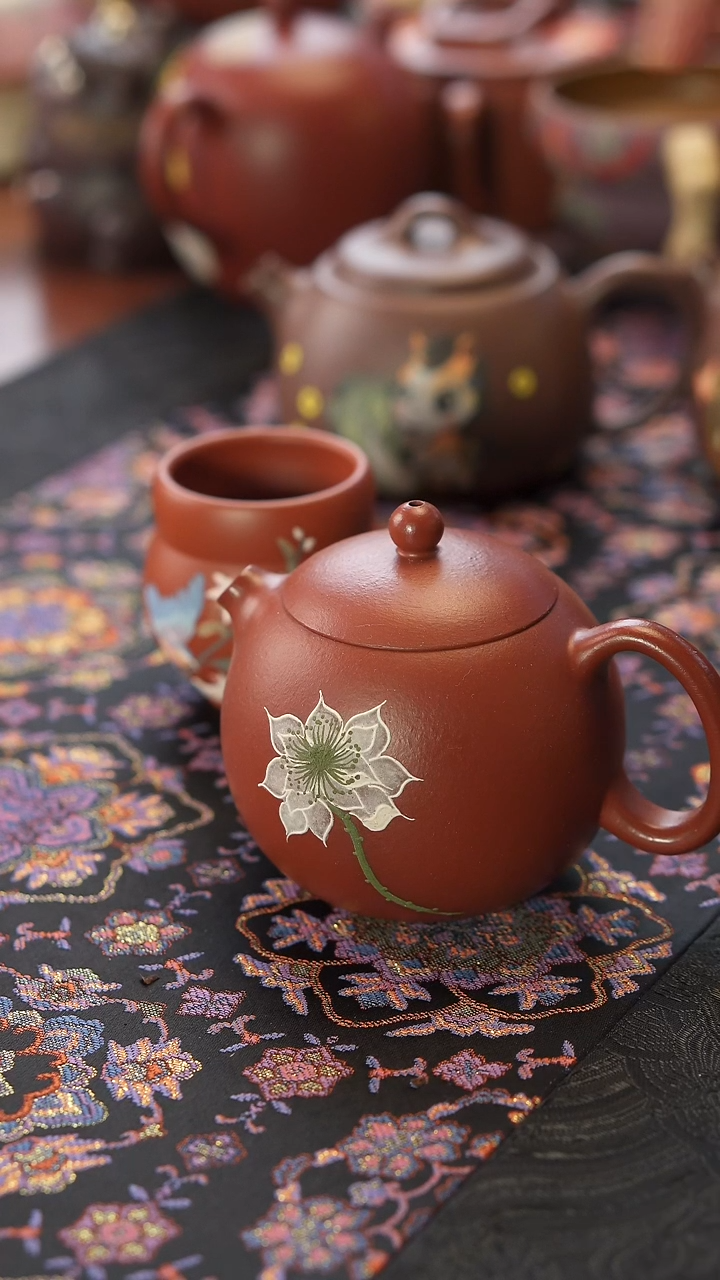 茶壶紫砂朱泥百荷西施