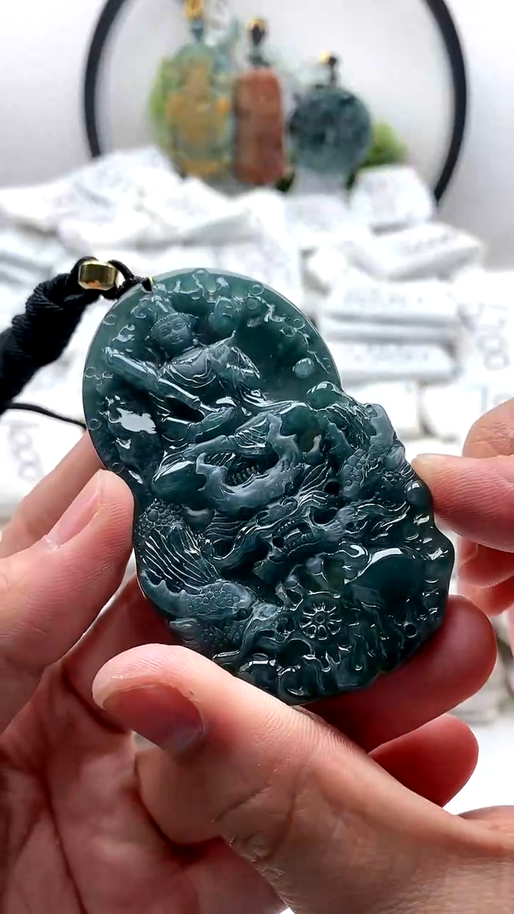 【闪购商品】翡翠颈饰未镶嵌虚空藏