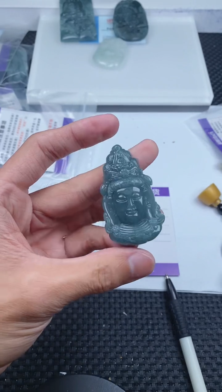 【闪购商品】翡翠颈饰未镶嵌