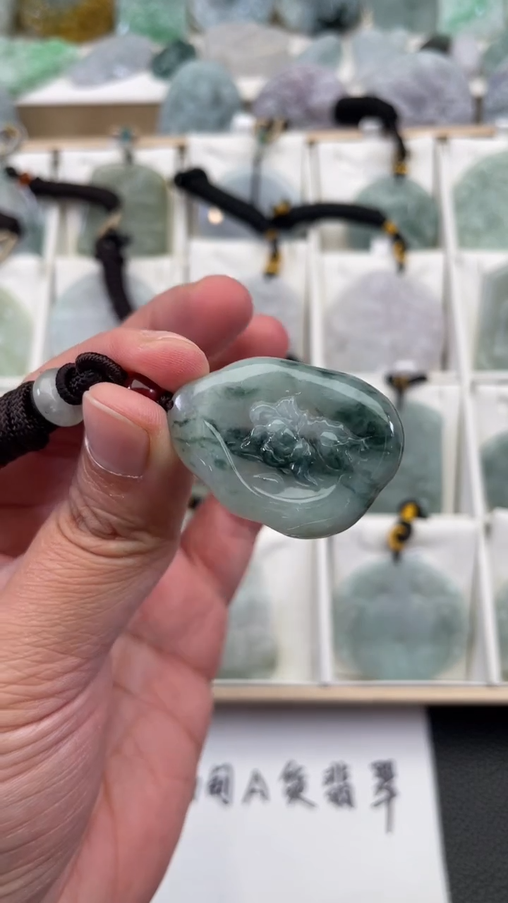 颈饰未镶嵌翡翠天然缅甸翡翠A货223