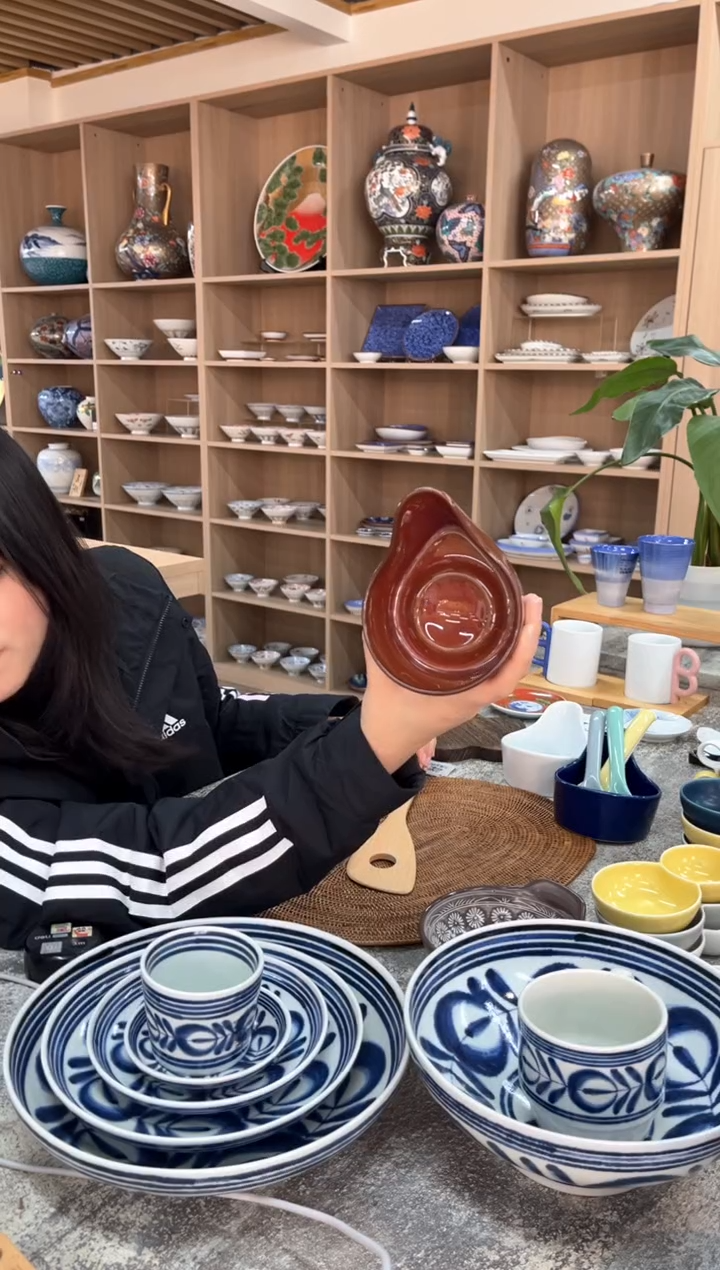 【闪购商品】瓷片白山小型碗（红）