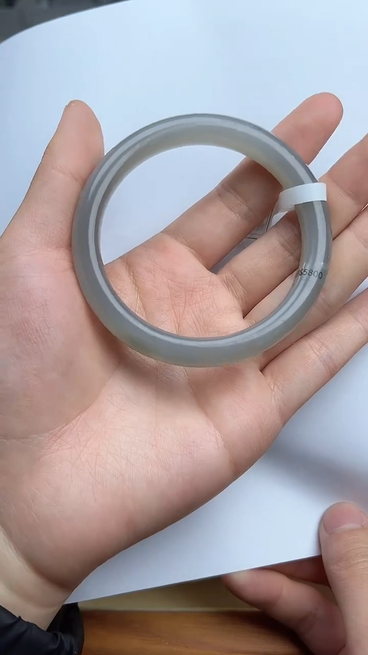 【闪购商品】和田玉手镯未镶嵌59/60圈口kk