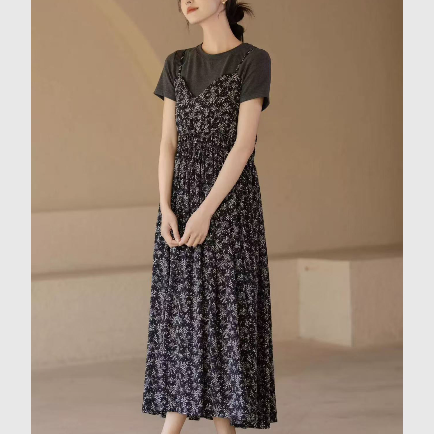 无印心匠 K029 碎花吊带+纯色T  韩系两件套&夏季套装 D58690