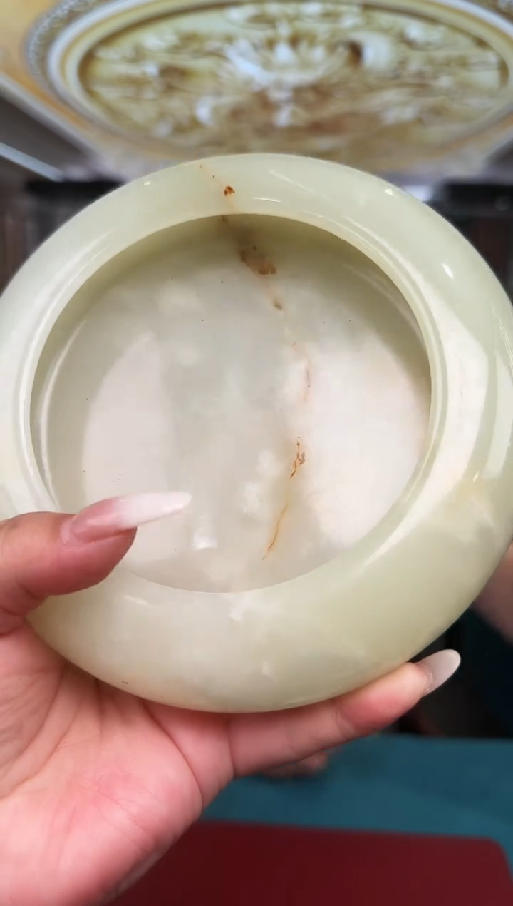 甄选好物惊喜灰缸