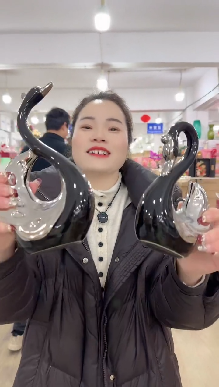 【闪购商品】无铅玻璃甄选花器-g-早23