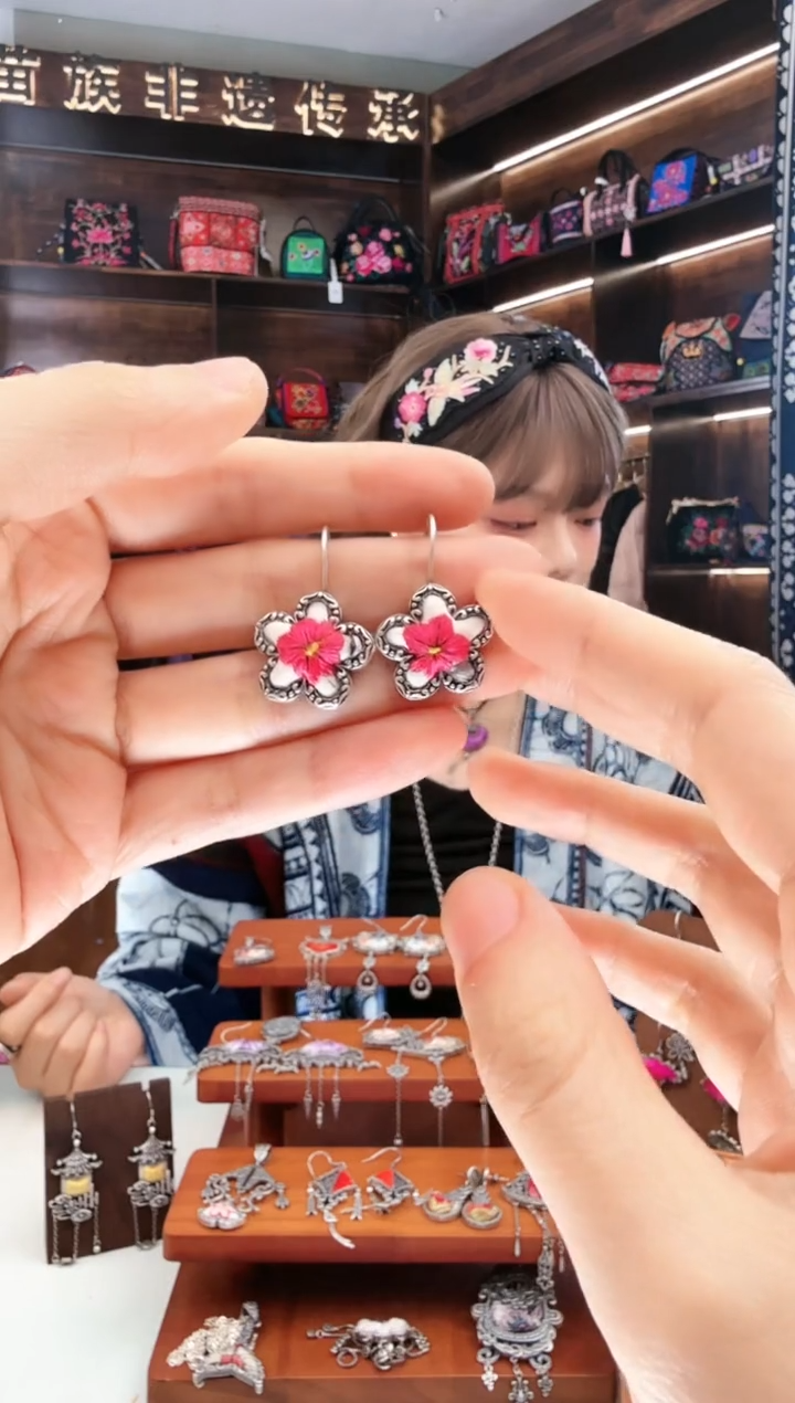 【闪购商品】织绣19蚩梦苗族古绣