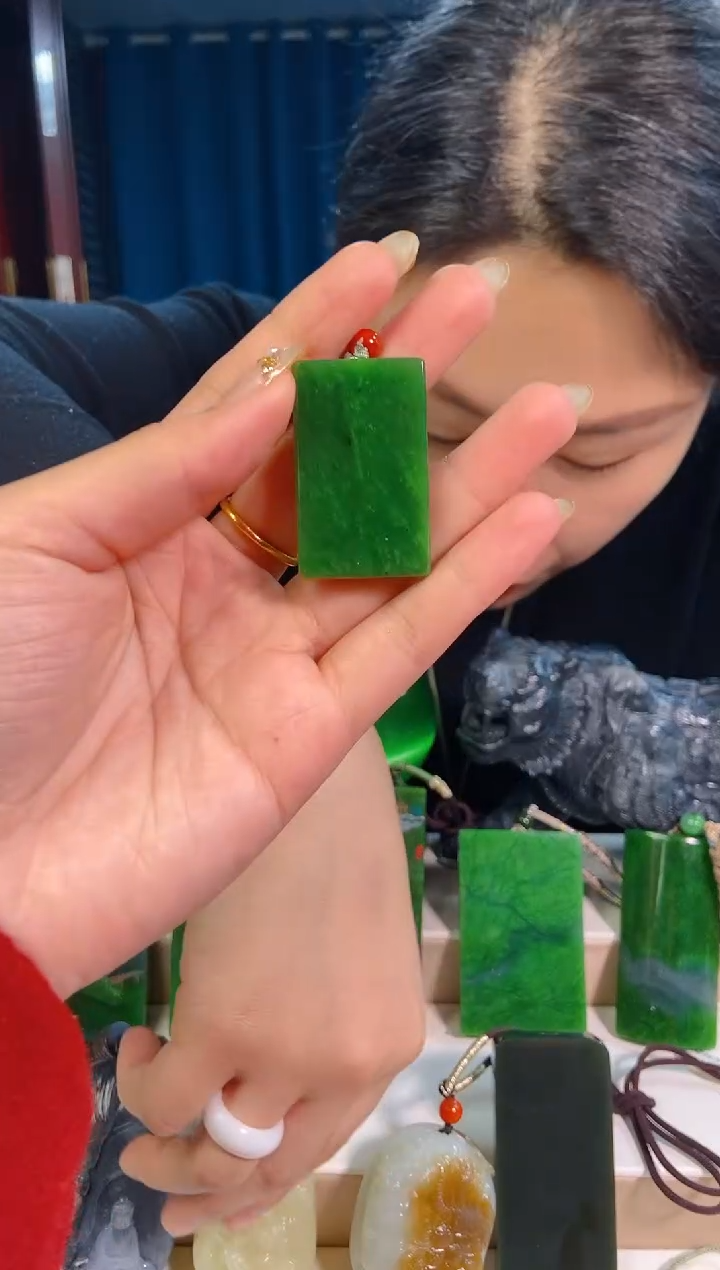 【闪购商品】和田玉未镶嵌挂件1