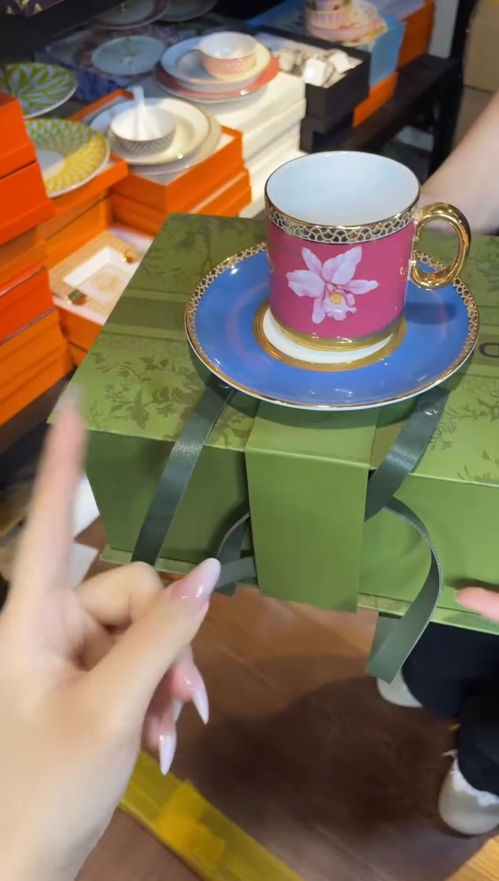 杯鸿辉家品牌瓷器，京东包邮！