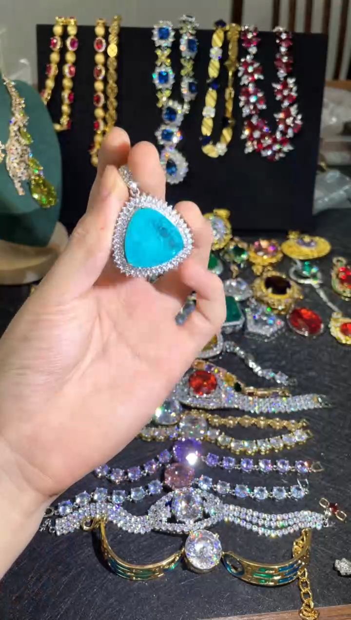 非金属无简约气质经典百搭款A004