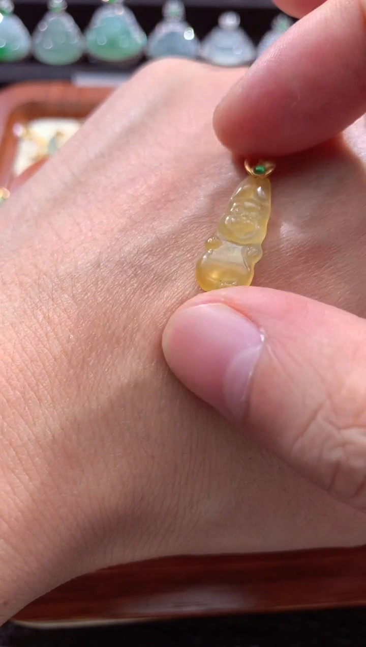 颈饰18K金镶嵌翡翠翡翠